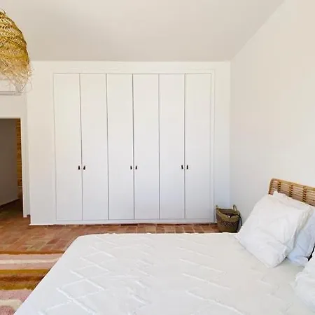 Queserasera 4 Bedrooms Heated Pool & Sea View